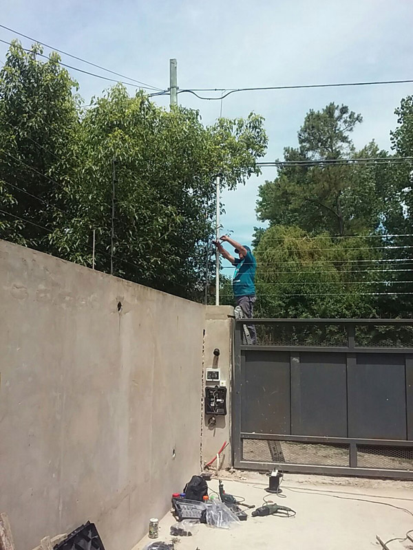 Instalación de cerco eléctrico E17