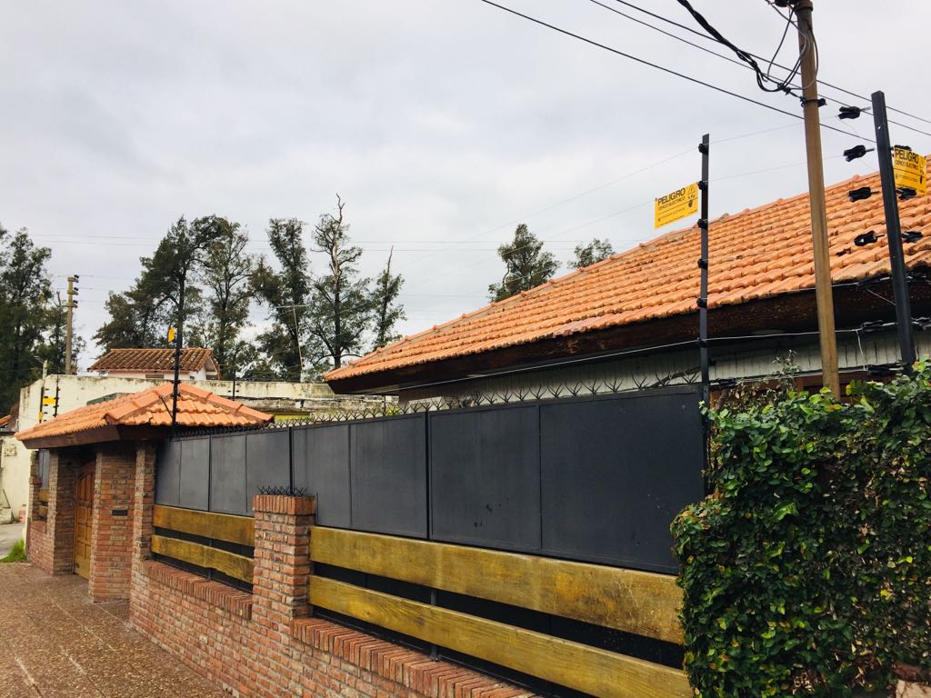 Cerco eléctrico perimetral instalado por E17